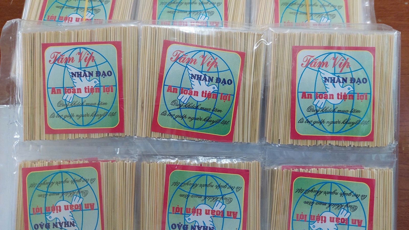 <a href='https://truongththcslythuongkiet.hungyen.edu.vn/tin-tuc/mua-tam-hanh-dong-nho-y-nghia-lon.html'>  Mua tăm – Hành động nhỏ, ý nghĩa lớn</a>